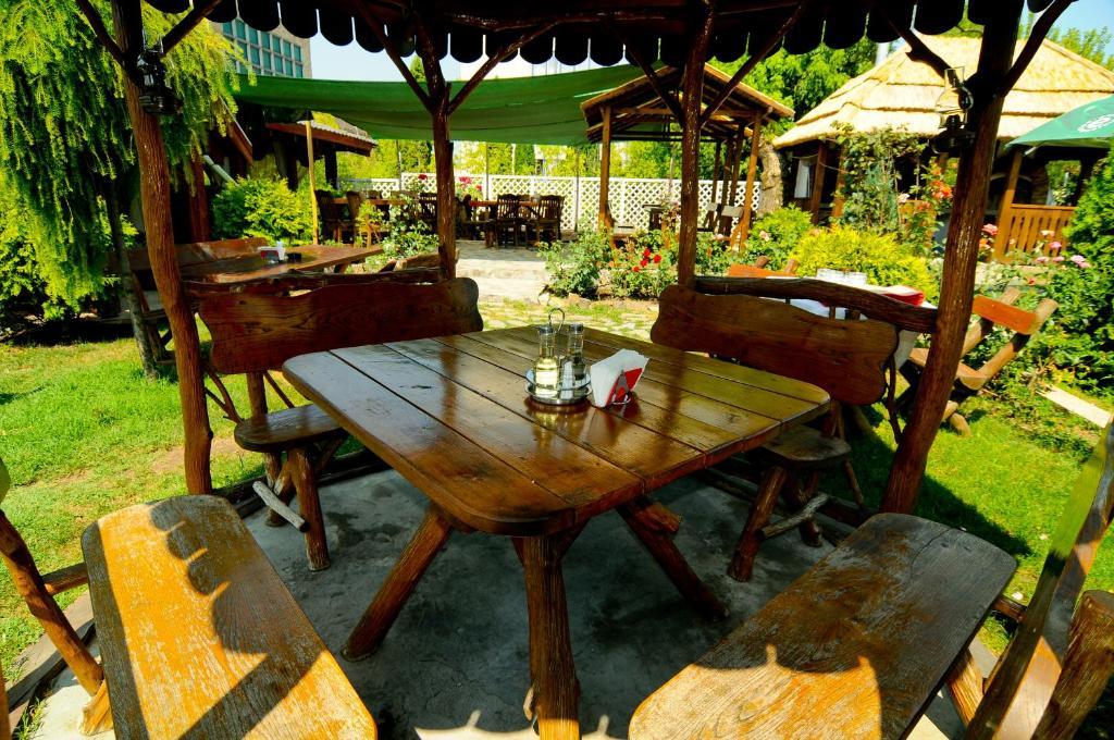 Pension La Cupola Târgu-Mureş Esterno foto