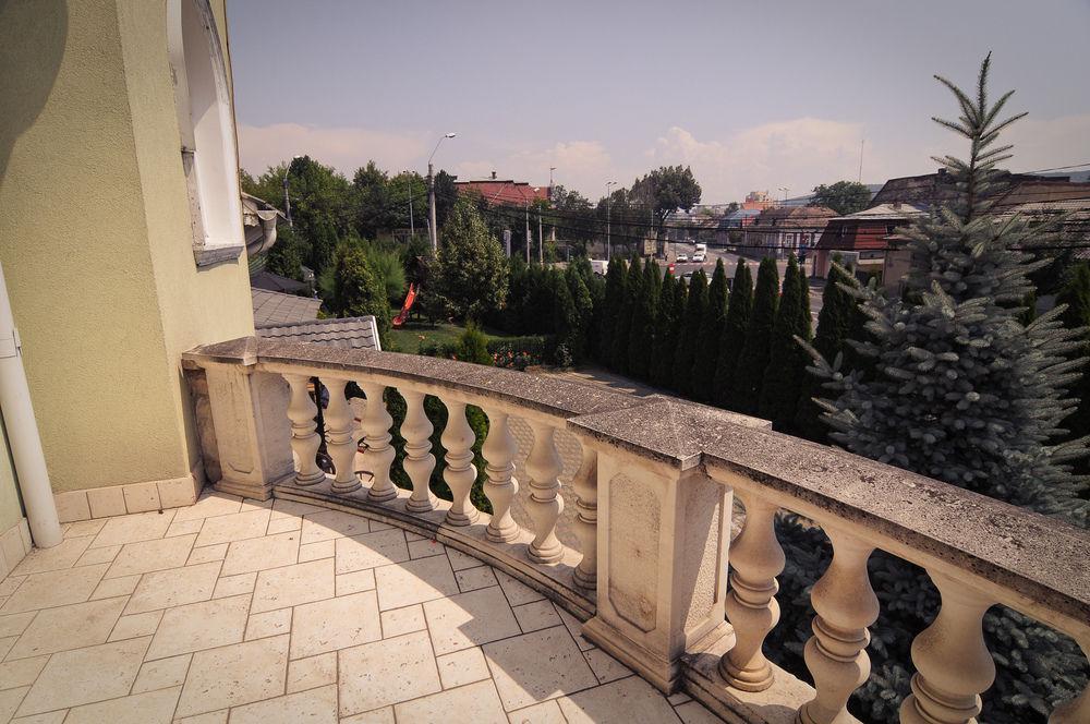 Pension La Cupola Târgu-Mureş Esterno foto