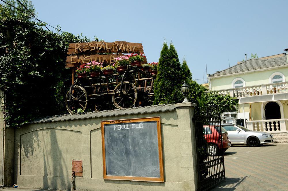 Pension La Cupola Târgu-Mureş Esterno foto