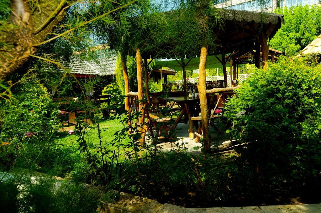 Pension La Cupola Târgu-Mureş Esterno foto
