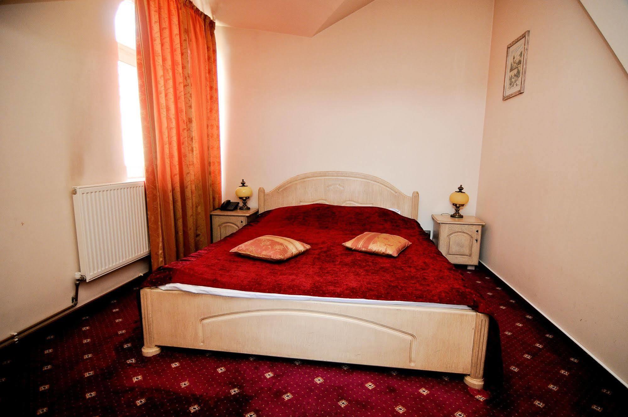 Pension La Cupola Târgu-Mureş Esterno foto